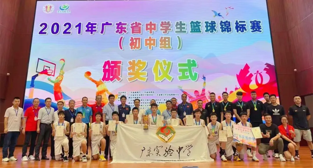 青少年篮球爱好者如何提高接球技巧?_0